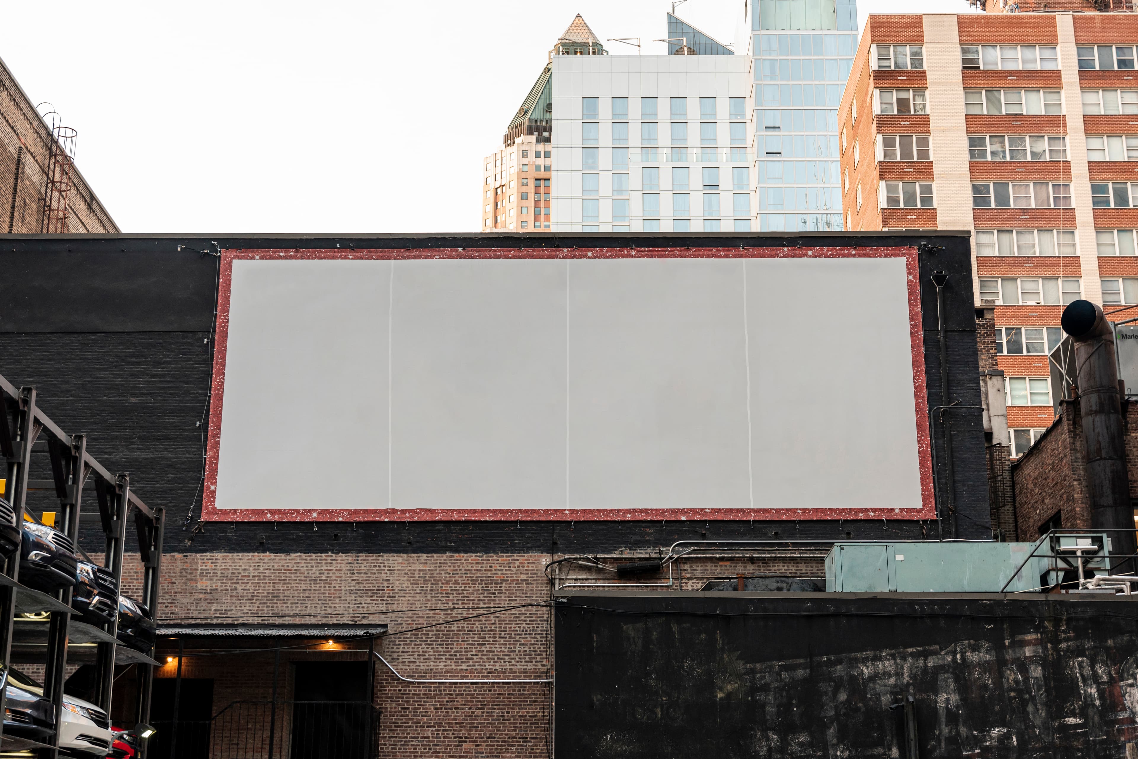 billboards-vs-digital-screens-mana-yang-lebih-efektif-untuk-iklan-out-of-home-ooh